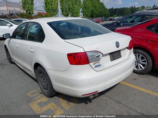 2013 Volkswagen Jetta მანქანა იყიდება აუქციონზე, vin: 3VW2K7AJ4DM442623, აუქციონის ნომერი: 40069118