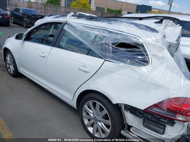 40069153 :رقم المزاد ، 3VWPL7AJ0EM613761 vin ، 2014 Volkswagen Golf مزاد بيع