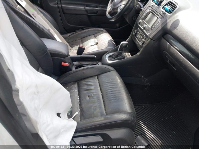 40069153 :رقم المزاد ، 3VWPL7AJ0EM613761 vin ، 2014 Volkswagen Golf مزاد بيع