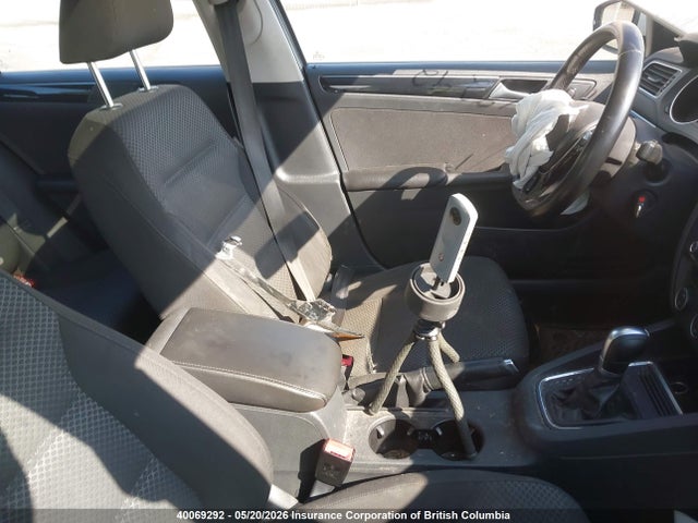 3VWD07AJ4FM412541 Volkswagen Jetta