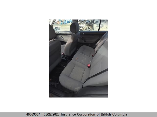 40069307 :رقم المزاد ، 9BWEL4BE6A4003014 vin ، 2010 Volkswagen Golf مزاد بيع