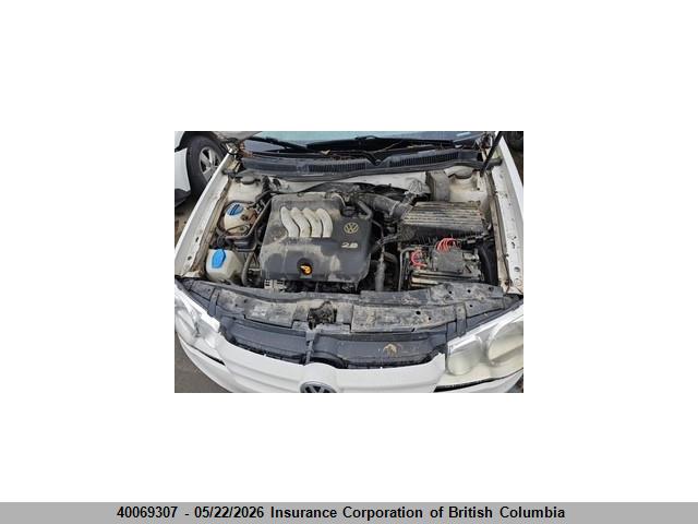 40069307 :رقم المزاد ، 9BWEL4BE6A4003014 vin ، 2010 Volkswagen Golf مزاد بيع