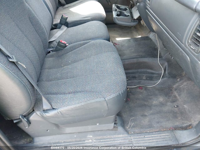 40069370 :رقم المزاد ، 1GCEC19VXXZ151869 vin ، 1999 Chevrolet Silverado C1500 مزاد بيع