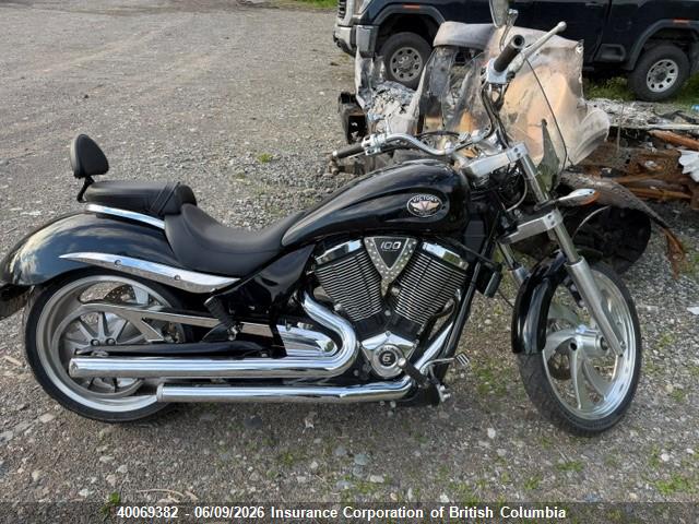 40069382 :رقم المزاد ، 5VPXB26C873004961 vin ، 2007 Victory Motorcycles Vegas Jackpot مزاد بيع