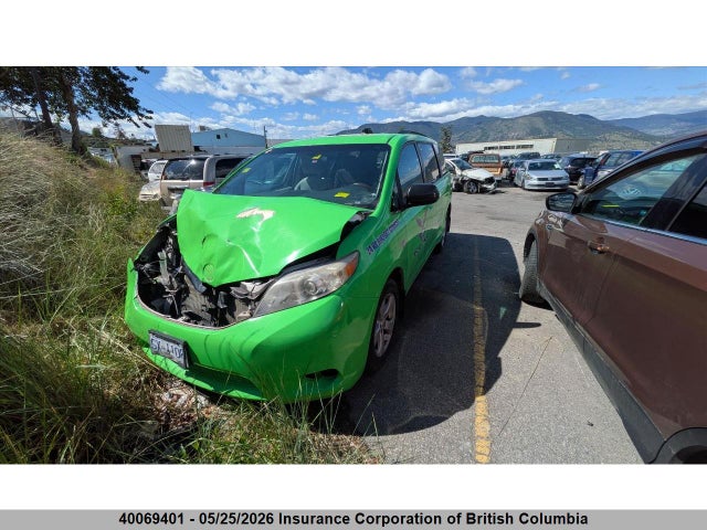 40069401 :رقم المزاد ، 5TDKA3DC1BS005932 vin ، 2011 Toyota Sienna Le مزاد بيع