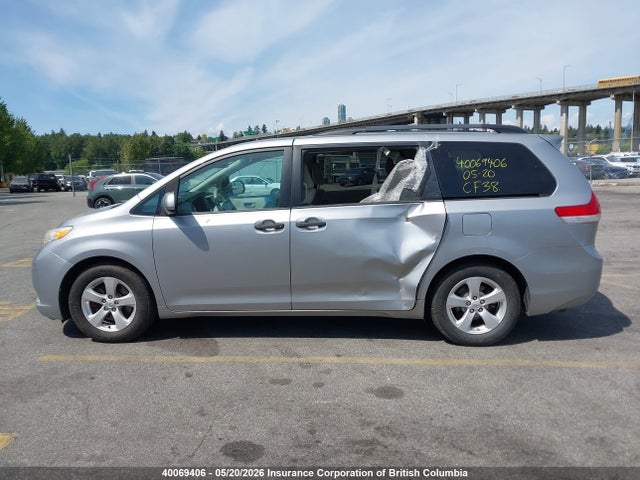 Продаж на аукціоні авто 2013 Toyota Sienna, vin: 5TDZK3DC9DS281659, номер лоту: 40069406
