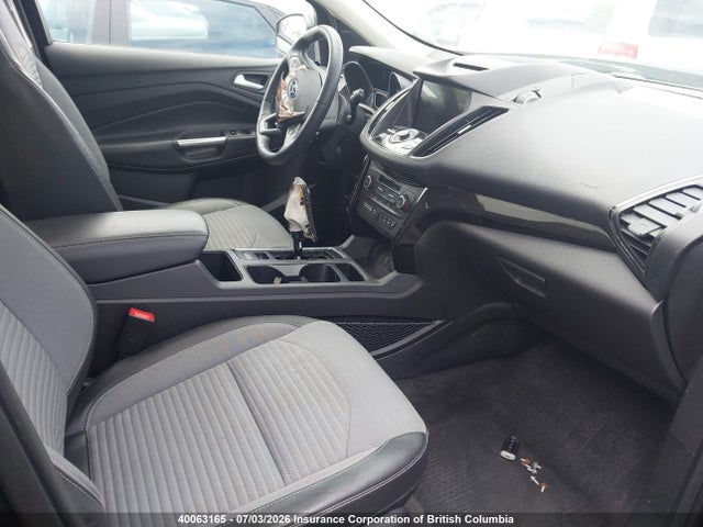 40063165 :رقم المزاد ، 1FMCU9J99JUB91412 vin ، 2018 Ford Escape Titanium مزاد بيع