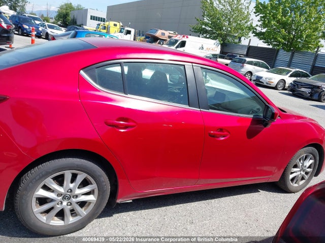 3MZBN1V7XJM264683 Mazda 3 Gs
