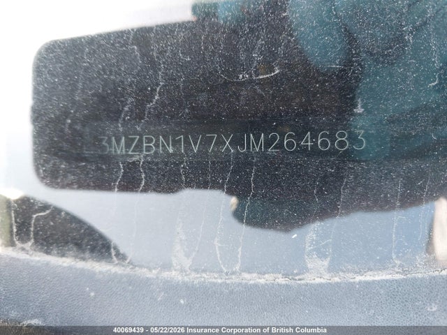 3MZBN1V7XJM264683 Mazda 3 Gs