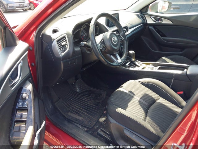 3MZBN1V7XJM264683 Mazda 3 Gs