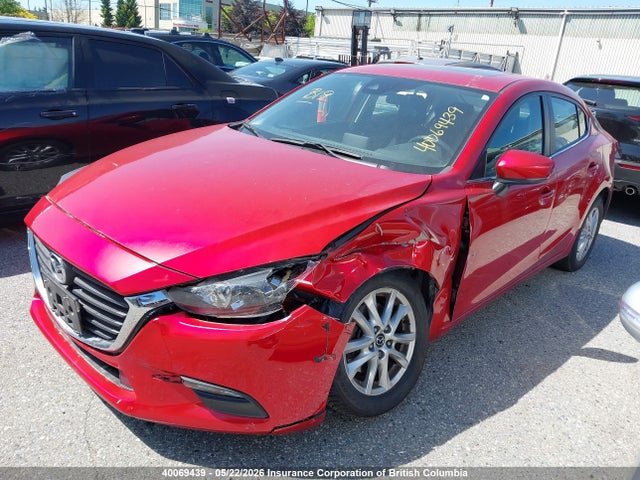 3MZBN1V7XJM264683 Mazda 3 Gs