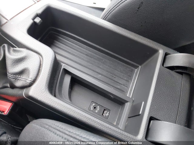 40063459 :رقم المزاد ، WBA3B1C5XCF460821 vin ، 2012 Bmw 320 I مزاد بيع