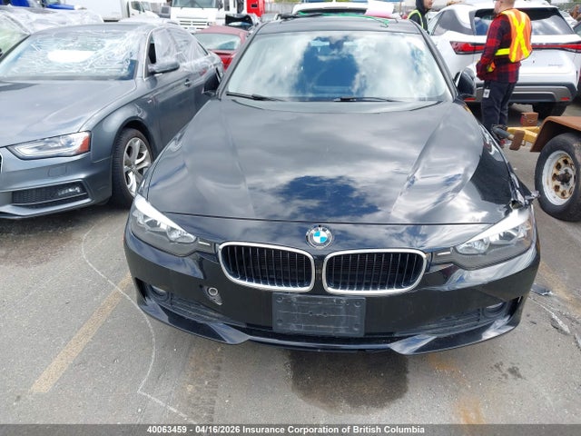 40063459 :رقم المزاد ، WBA3B1C5XCF460821 vin ، 2012 Bmw 320 I مزاد بيع