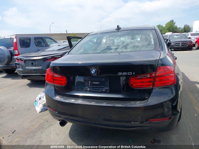 40063459 :رقم المزاد ، WBA3B1C5XCF460821 vin ، 2012 Bmw 320 I مزاد بيع