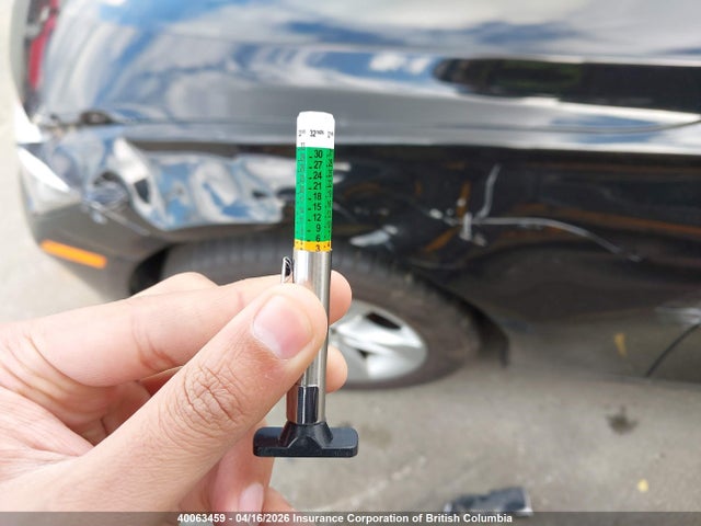40063459 :رقم المزاد ، WBA3B1C5XCF460821 vin ، 2012 Bmw 320 I مزاد بيع