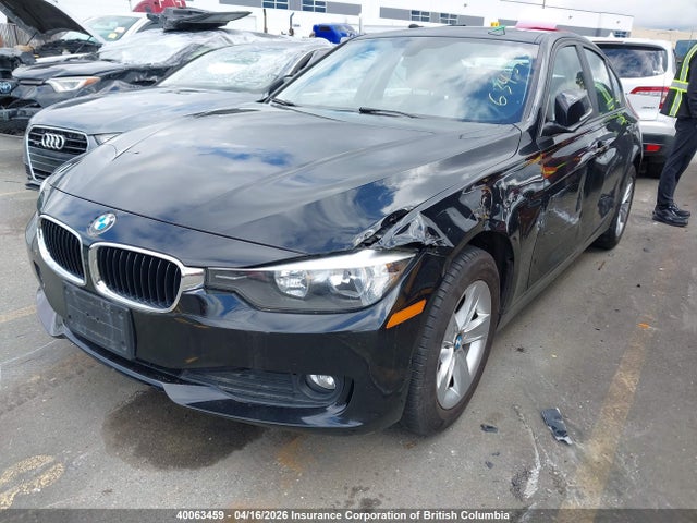 40063459 :رقم المزاد ، WBA3B1C5XCF460821 vin ، 2012 Bmw 320 I مزاد بيع