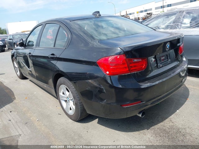 40063459 :رقم المزاد ، WBA3B1C5XCF460821 vin ، 2012 Bmw 320 I مزاد بيع