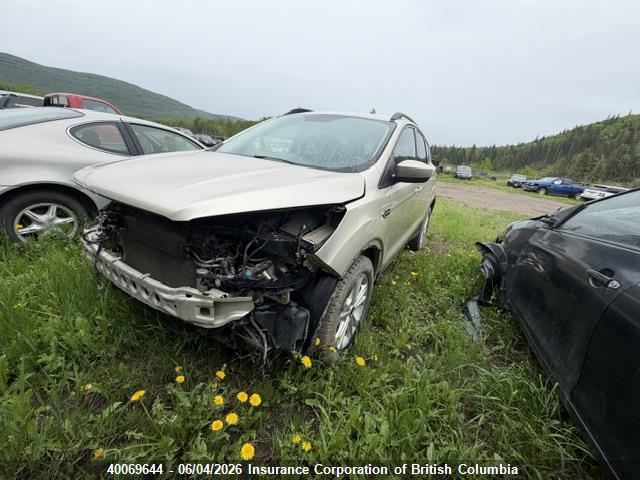 2018 Ford Escape Se მანქანა იყიდება აუქციონზე, vin: 1FMCU9GD1JUA67887, აუქციონის ნომერი: 40069644