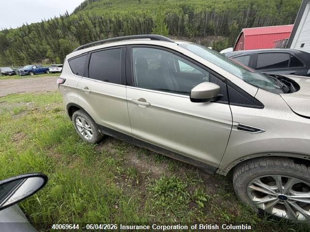 2018 Ford Escape Se მანქანა იყიდება აუქციონზე, vin: 1FMCU9GD1JUA67887, აუქციონის ნომერი: 40069644