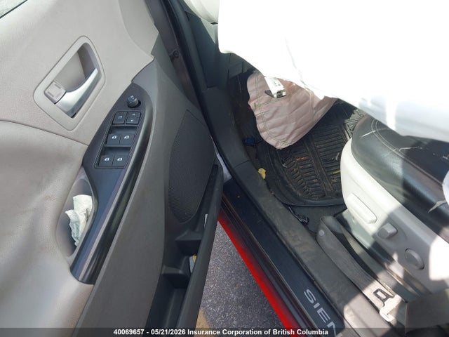 Продажа на аукционе авто 2016 Toyota Sienna Le, vin: 5TDKK3DC6GS713159, номер лота: 40069657