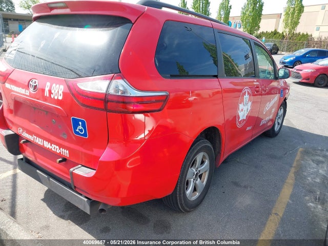 Продажа на аукционе авто 2016 Toyota Sienna Le, vin: 5TDKK3DC6GS713159, номер лота: 40069657