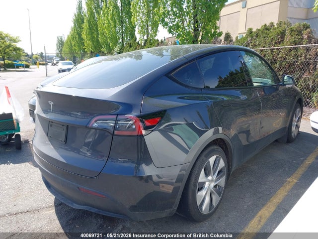 Продажа на аукционе авто 2024 Tesla Model Y, vin: 7SAYGDED6RF990686, номер лота: 40069721