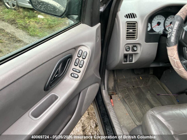 2002 Ford Escape Xlt მანქანა იყიდება აუქციონზე, vin: 1FMYU04102KB00015, აუქციონის ნომერი: 40069724