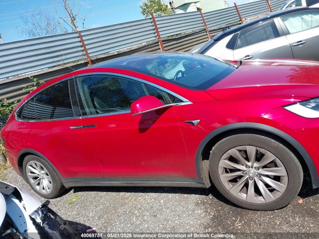 Продаж на аукціоні авто 2018 Tesla Model X Awd/standard Range, vin: 5YJXCBE25JF129527, номер лоту: 40069757