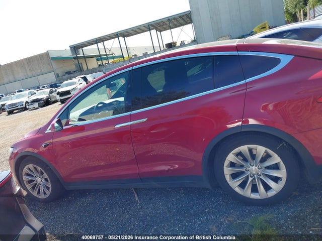 Продаж на аукціоні авто 2018 Tesla Model X Awd/standard Range, vin: 5YJXCBE25JF129527, номер лоту: 40069757