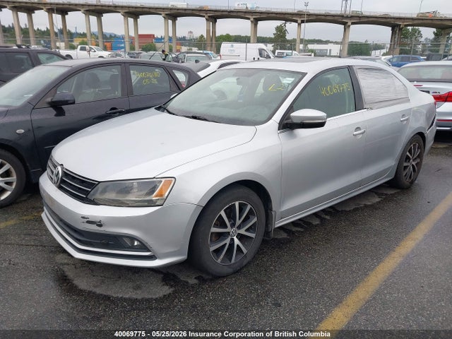 3VWD07AJ3FM333586 Volkswagen Jetta