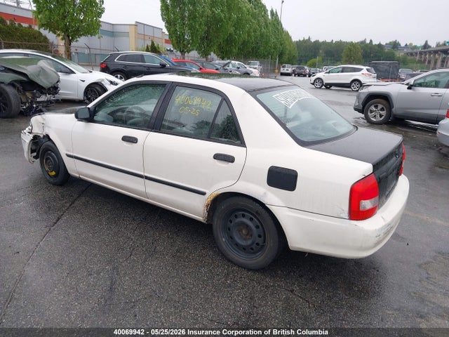Продаж на аукціоні авто 2000 Mazda Protege Dx/lx, vin: JM1BJ2225Y0257974, номер лоту: 40069942