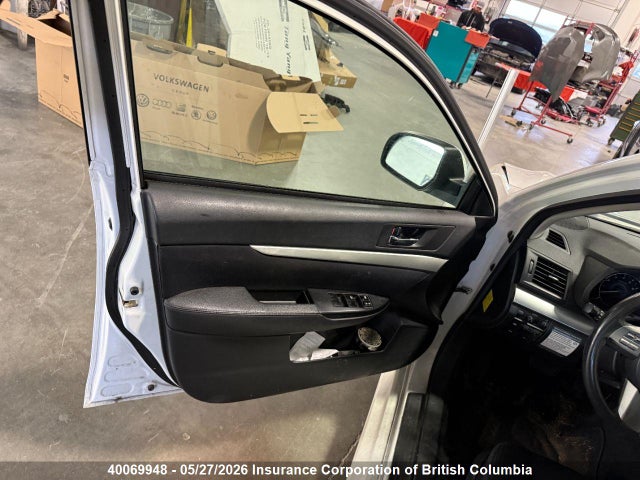 40069948 :رقم المزاد ، 4S3BMHB61B3233402 vin ، 2011 Subaru Legacy 2.5i Premium مزاد بيع