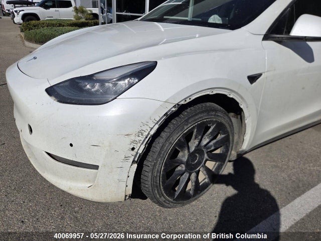 7SAYGAEE1NF377425 Tesla Model Y