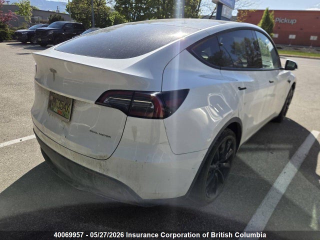7SAYGAEE1NF377425 Tesla Model Y