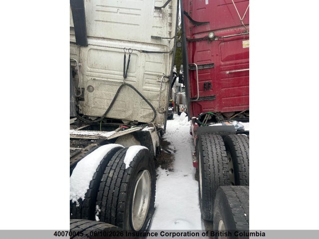4V4NC9EH3SN672371 Volvo Vn L