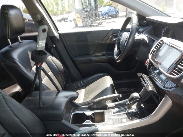 40070071 :رقم المزاد ، JHMCR6F36HC800382 vin ، 2017 Honda Accord Hybrid مزاد بيع