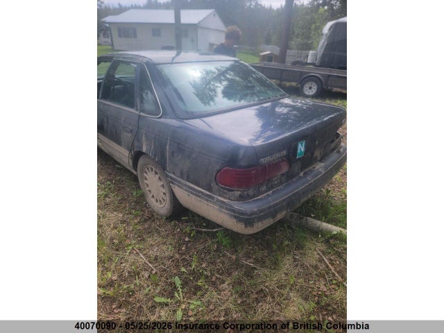 1995 Ford Taurus Gl/se მანქანა იყიდება აუქციონზე, vin: 1FALP52U3SG294760, აუქციონის ნომერი: 40070090