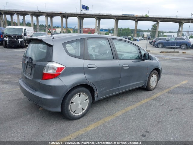 40070201 :رقم المزاد ، JHMGE8H57BC802348 vin ، 2011 Honda Fit مزاد بيع