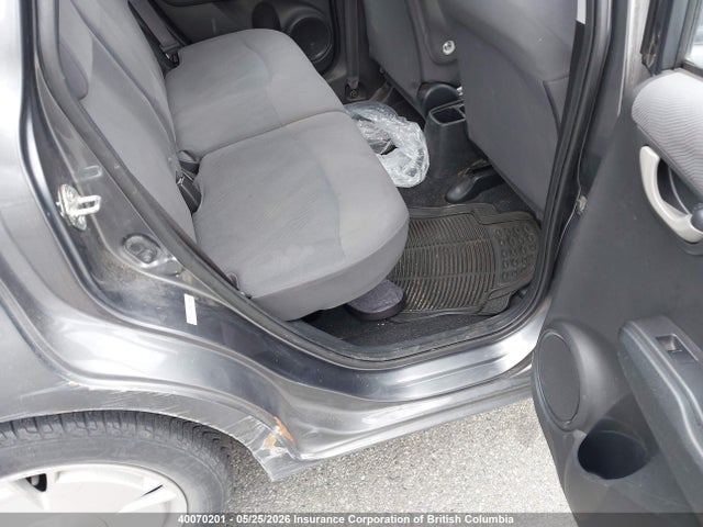 40070201 :رقم المزاد ، JHMGE8H57BC802348 vin ، 2011 Honda Fit مزاد بيع