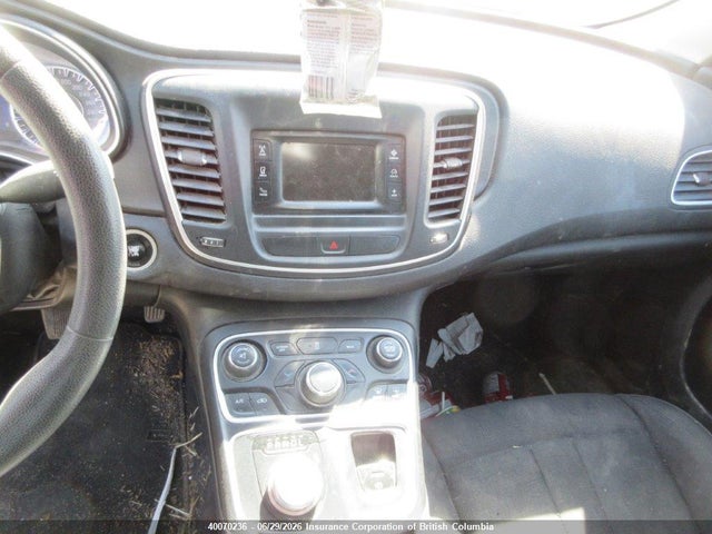 Chrysler 200 2015 1C3CCCFBXFN549803 Image 9