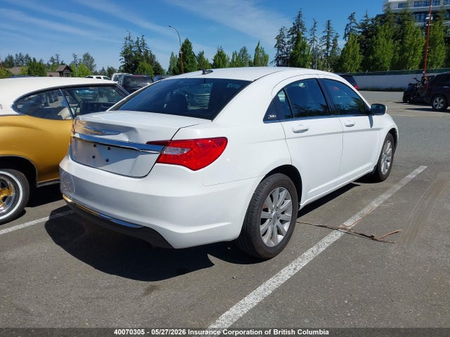 Auction sale of the 2013 Chrysler 200, vin: 1C3CCBAB6DN523617, lot number: 40070305