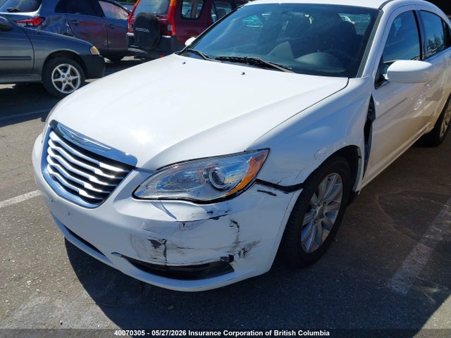 Auction sale of the 2013 Chrysler 200, vin: 1C3CCBAB6DN523617, lot number: 40070305