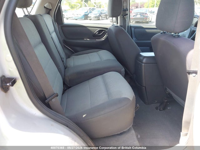 2005 Ford Escape Xls მანქანა იყიდება აუქციონზე, vin: 1FMYU02Z35KA24268, აუქციონის ნომერი: 40070365