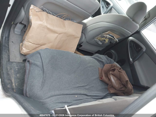 40047875 :رقم المزاد ، JTMBD31V465029926 vin ، 2006 Toyota Rav4 Limited مزاد بيع