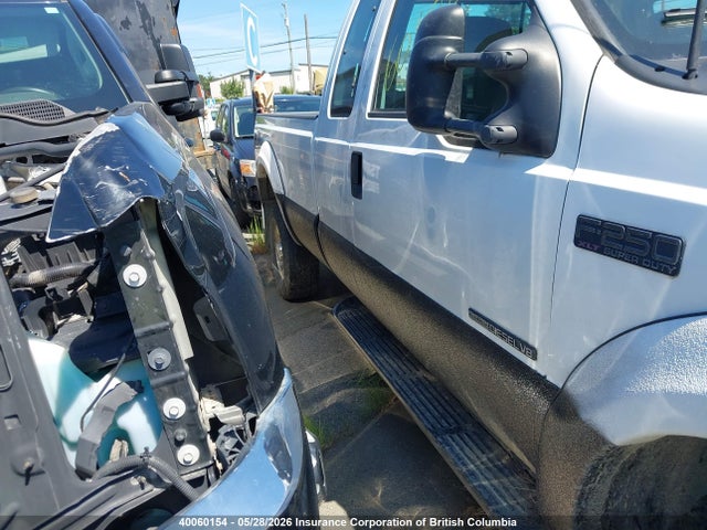40060154 :رقم المزاد ، 1FTNX21FX2EA89517 vin ، 2002 Ford F250 Super Duty مزاد بيع