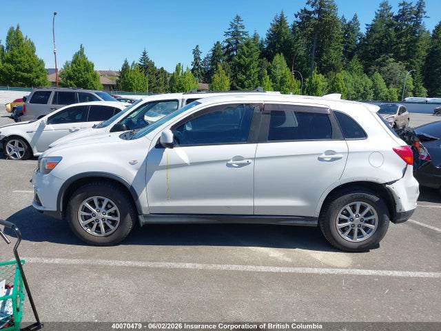 Продаж на аукціоні авто 2018 Mitsubishi Rvr, vin: JA4AJ3AU4JZ600984, номер лоту: 40070479
