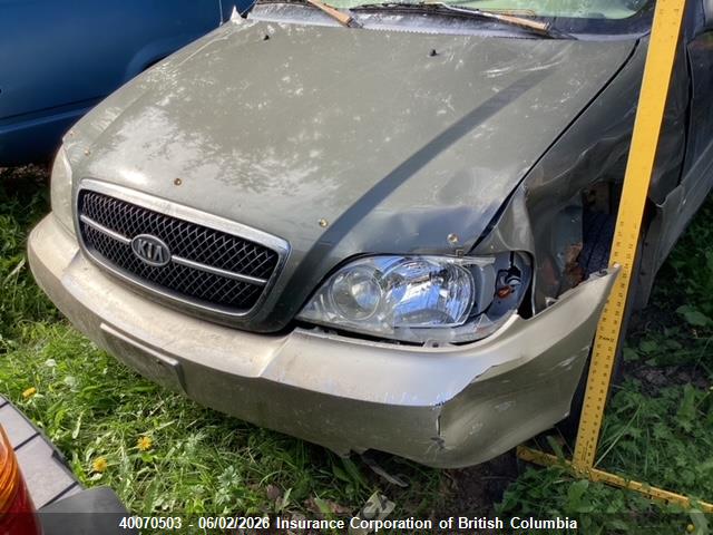 40070503 :رقم المزاد ، KNDUP131756743752 vin ، 2005 Kia Sedona Ex/lx مزاد بيع