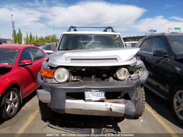 2007 Toyota Fj Cruiser მანქანა იყიდება აუქციონზე, vin: JTEBU11F170054242, აუქციონის ნომერი: 40067752