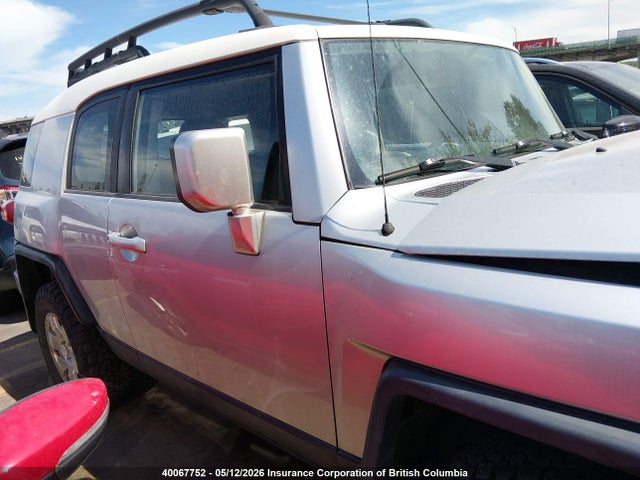 2007 Toyota Fj Cruiser მანქანა იყიდება აუქციონზე, vin: JTEBU11F170054242, აუქციონის ნომერი: 40067752