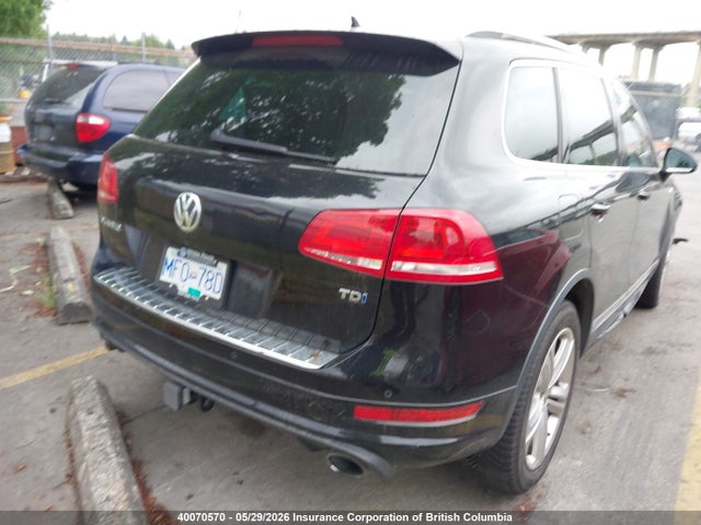2014 Volkswagen Touareg Tdi მანქანა იყიდება აუქციონზე, vin: WVGDP9BP0ED010583, აუქციონის ნომერი: 40070570